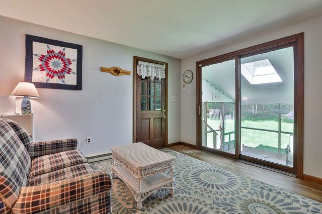 15 Edinburgh Drive, Bedford, NH 03110