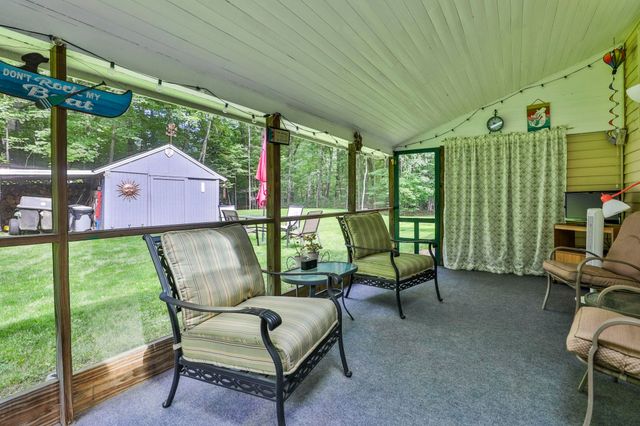 15 Edinburgh Drive, Bedford, NH 03110