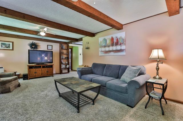 15 Edinburgh Drive, Bedford, NH 03110