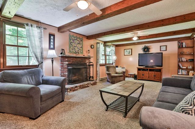15 Edinburgh Drive, Bedford, NH 03110