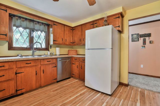 15 Edinburgh Drive, Bedford, NH 03110