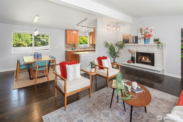 1512 167th Avenue SE, Bellevue, WA 98008