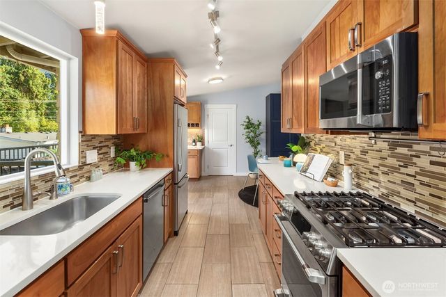 1512 167th Avenue SE, Bellevue, WA 98008