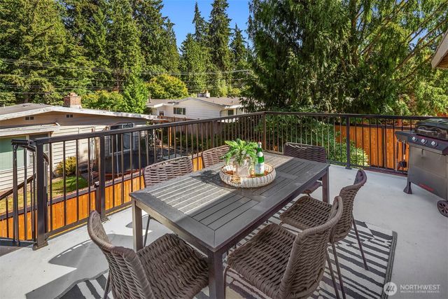 1512 167th Avenue SE, Bellevue, WA 98008