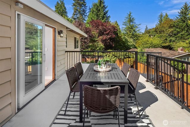 1512 167th Avenue SE, Bellevue, WA 98008
