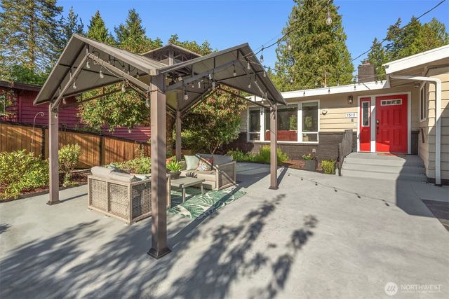 1512 167th Avenue SE, Bellevue, WA 98008