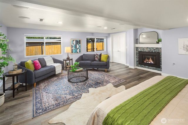 1512 167th Avenue SE, Bellevue, WA 98008