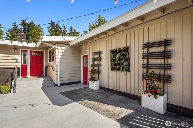 1512 167th Avenue SE, Bellevue, WA 98008