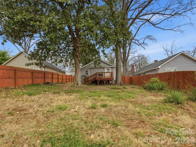 595 Gibson Drive NW, Concord, NC 28025