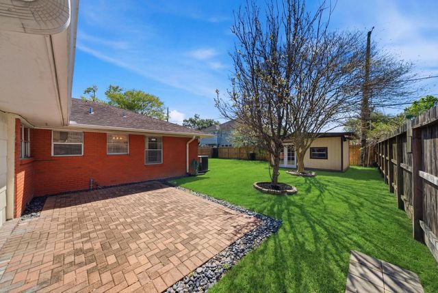 1855 Latexo Drive, Houston, TX 77018