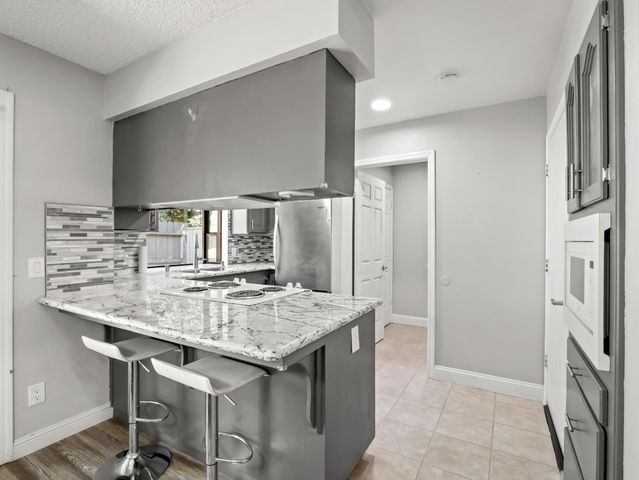 217 E Cole Avenue, Fresno, CA 93720