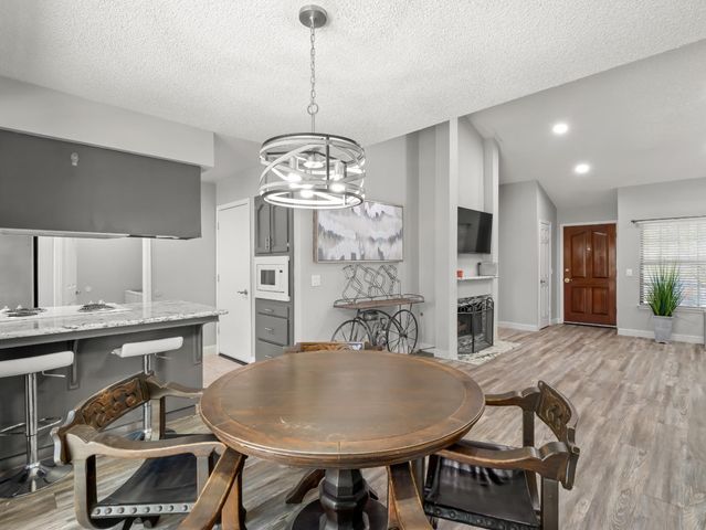 217 E Cole Avenue, Fresno, CA 93720