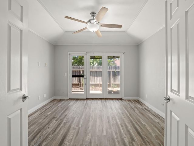217 E Cole Avenue, Fresno, CA 93720