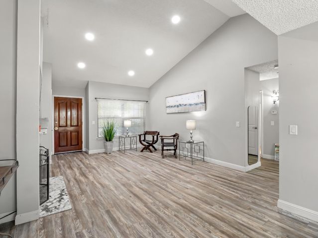 217 E Cole Avenue, Fresno, CA 93720