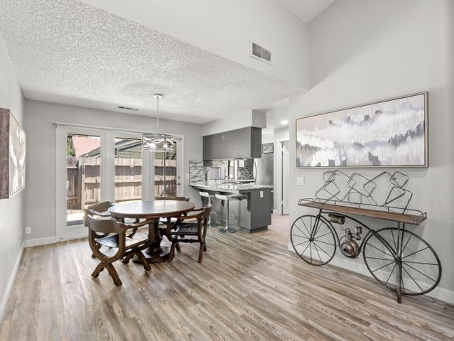 217 E Cole Avenue, Fresno, CA 93720
