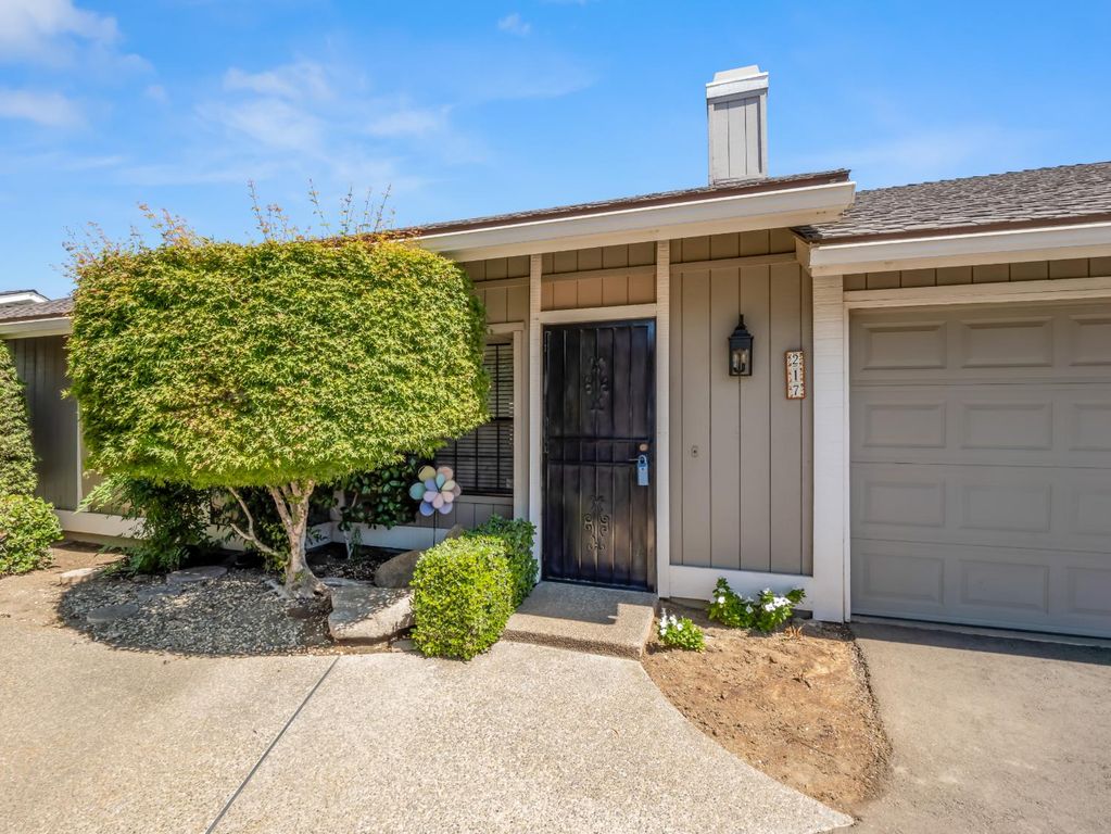 217 E Cole Avenue, Fresno, CA 93720