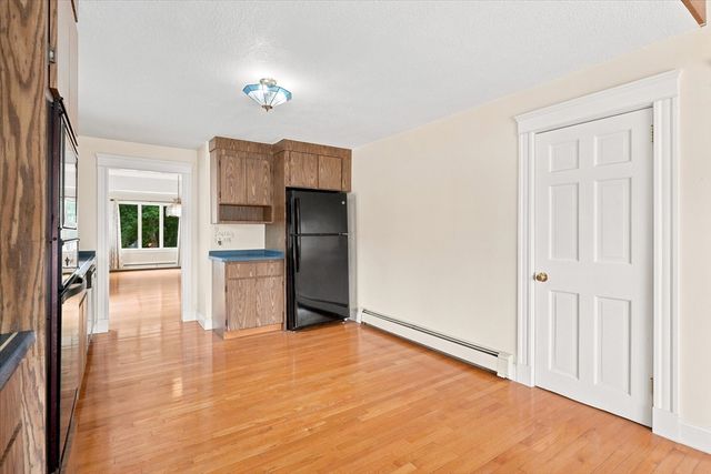 32 Glendale Ave, Peabody, MA 01960