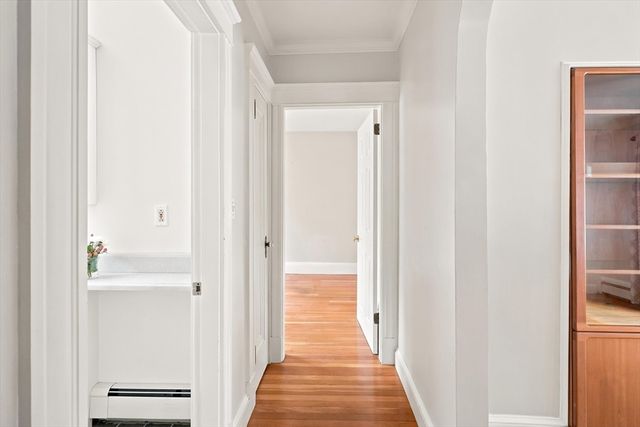 32 Glendale Ave, Peabody, MA 01960
