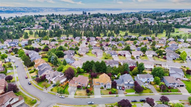 3602 Broadmoor Drive NE, Tacoma, WA 98422