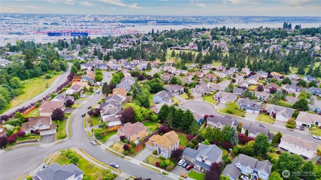 3602 Broadmoor Drive NE, Tacoma, WA 98422