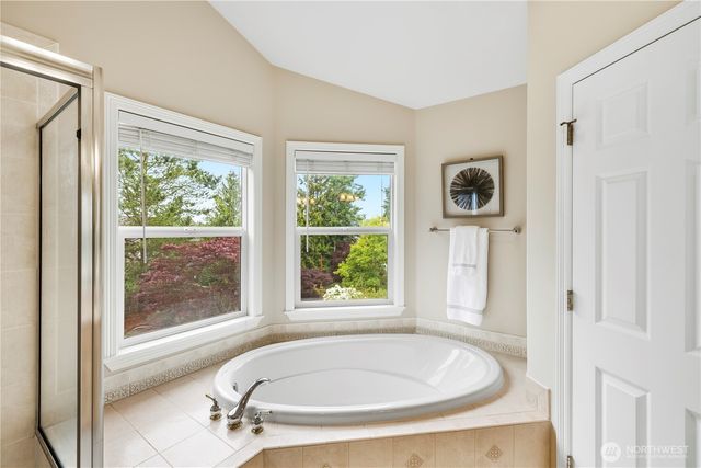 3602 Broadmoor Drive NE, Tacoma, WA 98422