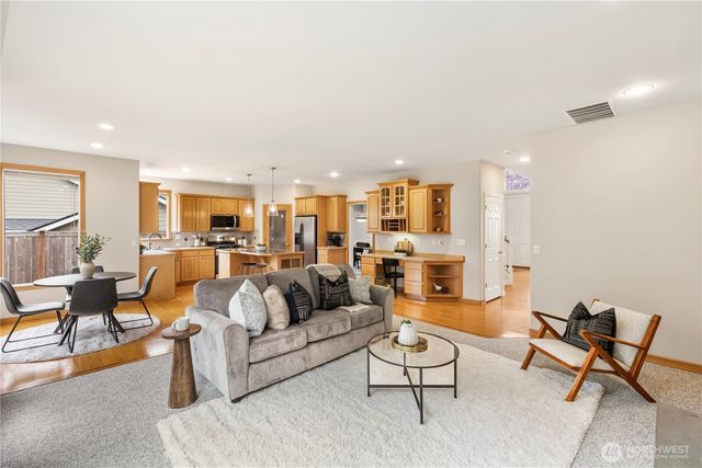 3602 Broadmoor Drive NE, Tacoma, WA 98422