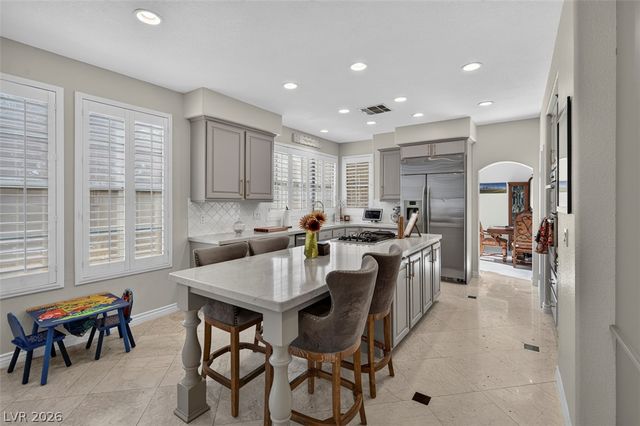 9529 Grand Canal Drive, Las Vegas, NV 89117