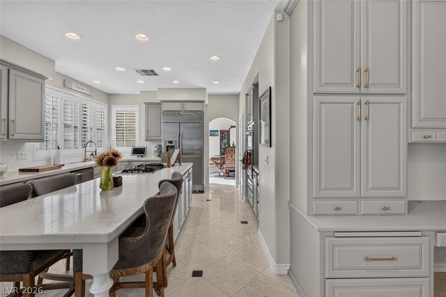 9529 Grand Canal Drive, Las Vegas, NV 89117