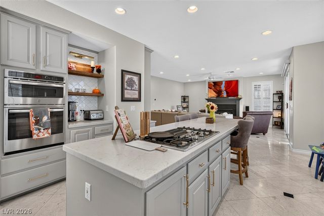 9529 Grand Canal Drive, Las Vegas, NV 89117