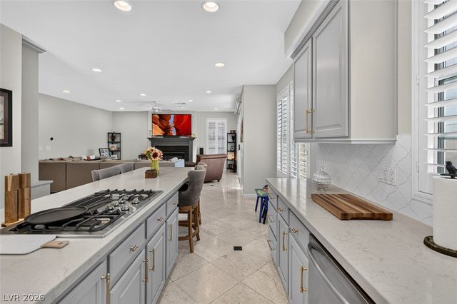 9529 Grand Canal Drive, Las Vegas, NV 89117