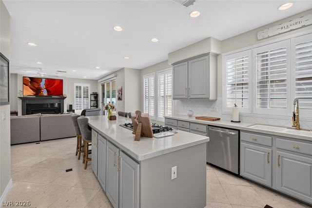 9529 Grand Canal Drive, Las Vegas, NV 89117