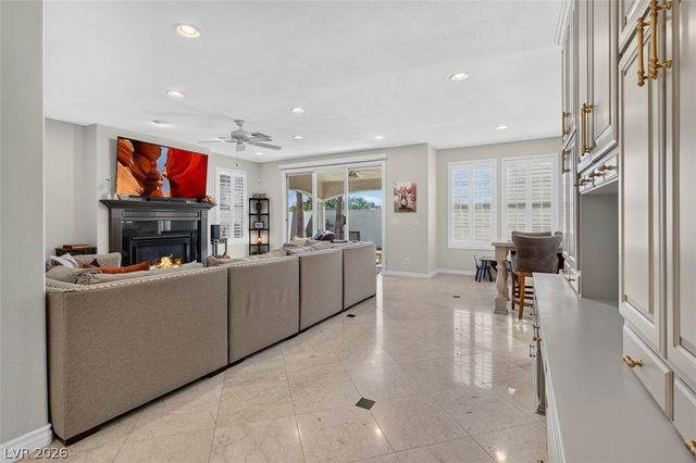 9529 Grand Canal Drive, Las Vegas, NV 89117