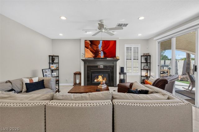 9529 Grand Canal Drive, Las Vegas, NV 89117