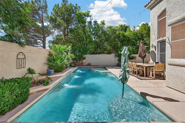 9529 Grand Canal Drive, Las Vegas, NV 89117