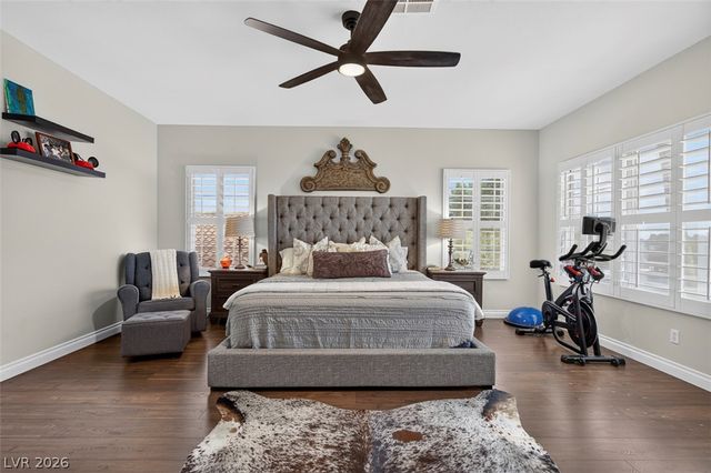 9529 Grand Canal Drive, Las Vegas, NV 89117
