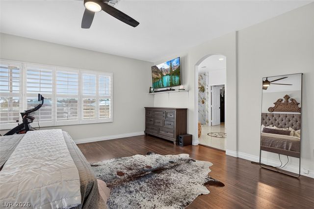 9529 Grand Canal Drive, Las Vegas, NV 89117