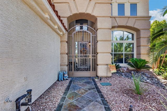 9529 Grand Canal Drive, Las Vegas, NV 89117