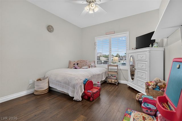 9529 Grand Canal Drive, Las Vegas, NV 89117