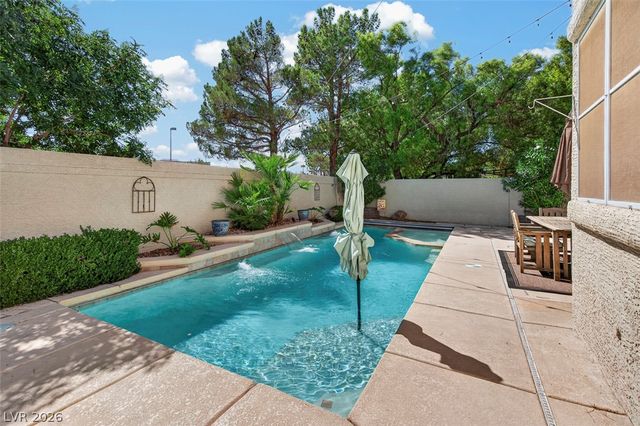 9529 Grand Canal Drive, Las Vegas, NV 89117