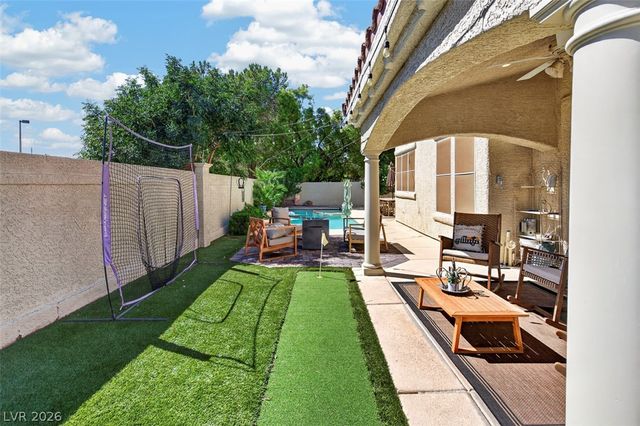 9529 Grand Canal Drive, Las Vegas, NV 89117