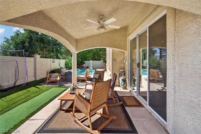 9529 Grand Canal Drive, Las Vegas, NV 89117