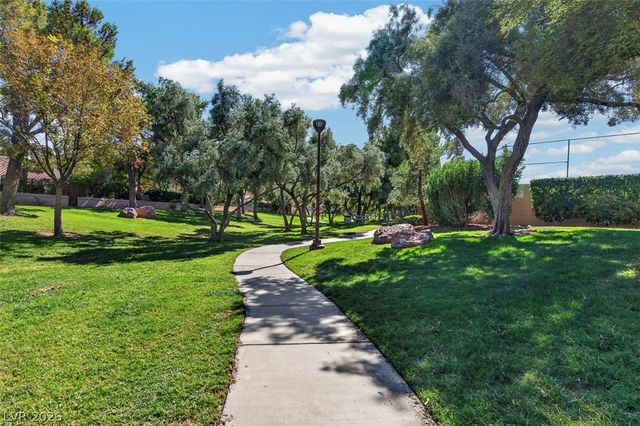 9529 Grand Canal Drive, Las Vegas, NV 89117