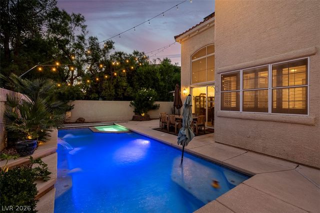 9529 Grand Canal Drive, Las Vegas, NV 89117
