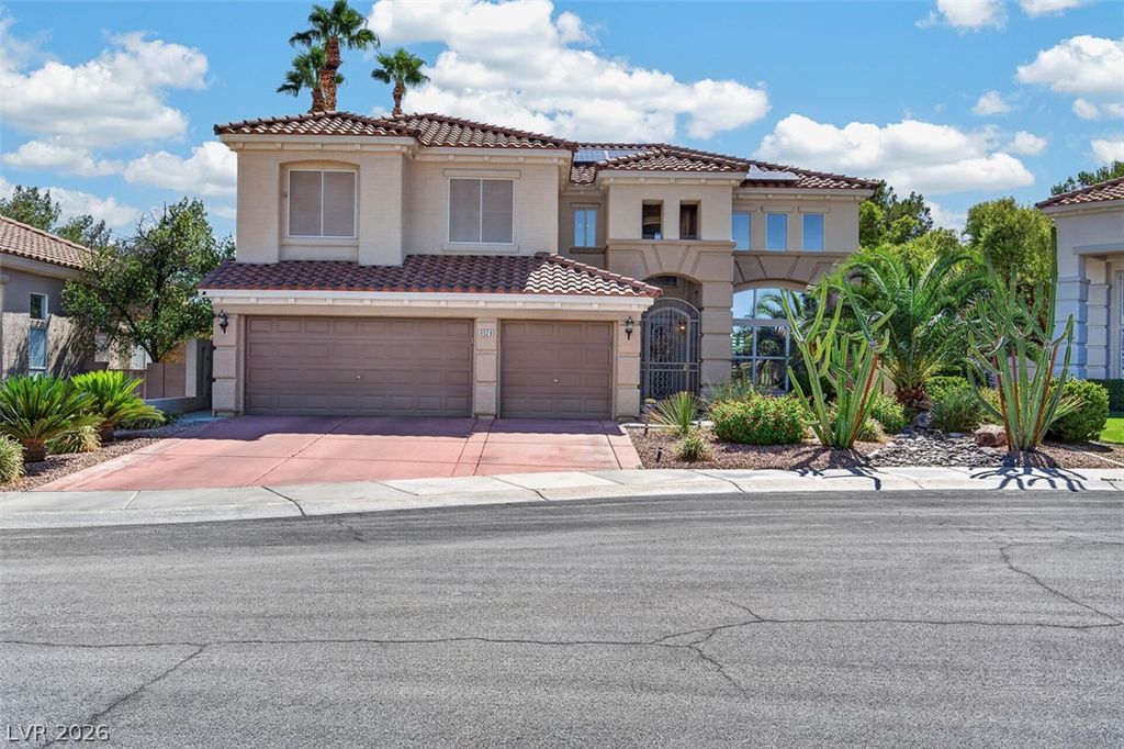 9529 Grand Canal Drive, Las Vegas, NV 89117