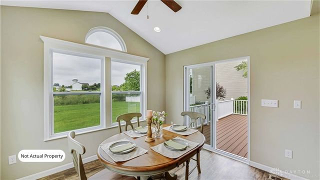 15 Magnolia Lane, Springboro, OH 45066