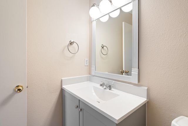 10623 Pueblo Place NW, Albuquerque, NM 87114