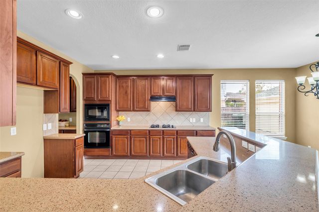 16214 Diamond Rock Drive, Cypress, TX 77429