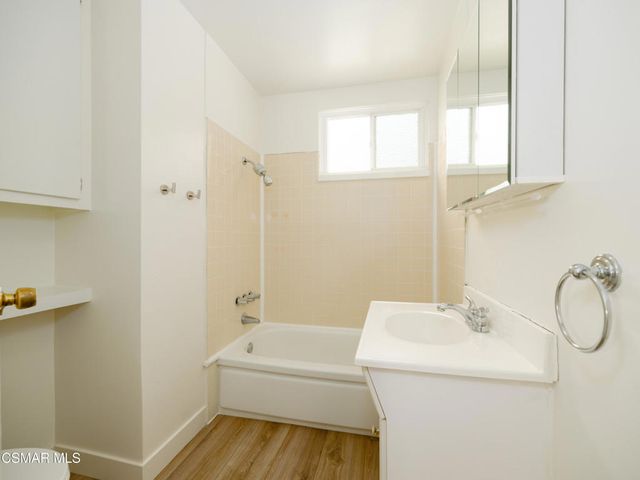 195 Tennyson Street, Thousand Oaks, CA 91360