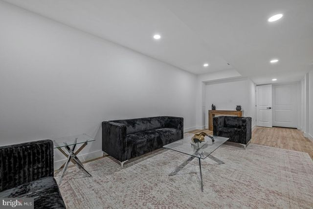 5110 BARTO AVE, Suitland, MD 20746