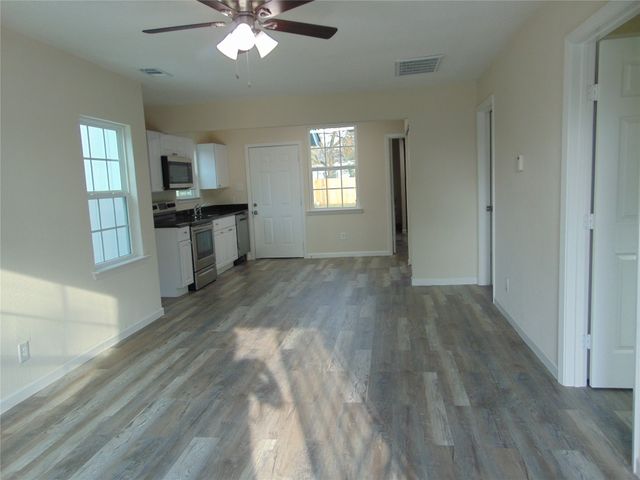 2839 E Overton Road, Dallas, TX 75216